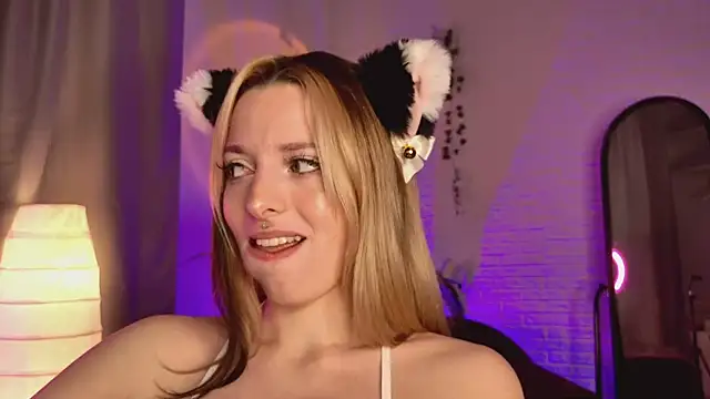 LoraaDoll online show from 18, 3, 2025