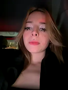 LoraaDoll online show from 12, 11, 2025