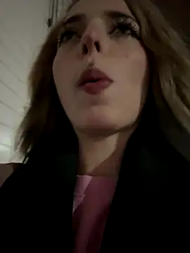 LoraaDoll online show from 3, 11, 2025