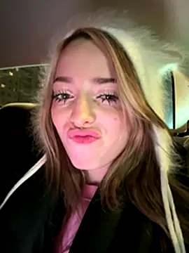 LoraaDoll online show from 23, 11, 2025