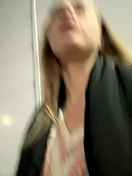 LoraaDoll online show from 8, 10, 2025