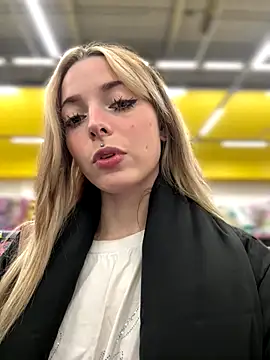 LoraaDoll online show from 5, 10, 2025