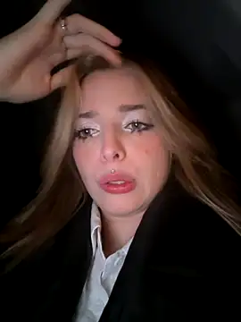 LoraaDoll online show from 8, 11, 2025