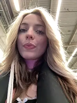 LoraaDoll online show from 19, 12, 2025