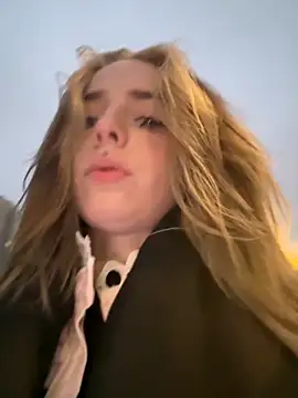 LoraaDoll online show from 29, 10, 2025