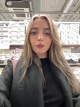 LoraaDoll online show from 25, 10, 2025