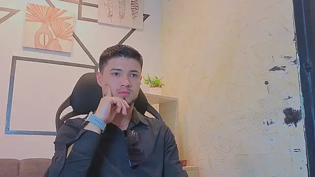 EdwardRoss  online show from 10, 9, 2025