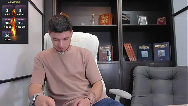 EdwardRoss  online show from 8, 3, 2025