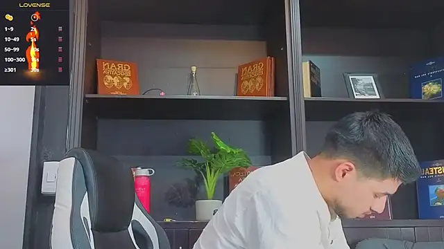 EdwardRoss  online show from 13, 9, 2025