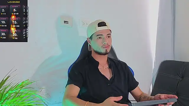 EdwardRoss  online show from 23, 2, 2026