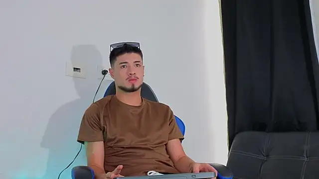 EdwardRoss  online show from 20, 11, 2025