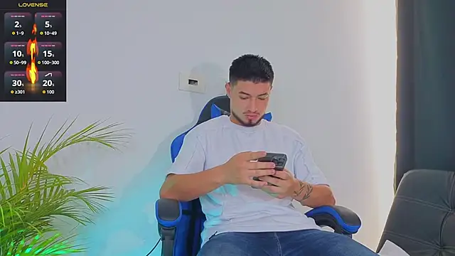 EdwardRoss  online show from 19, 10, 2025