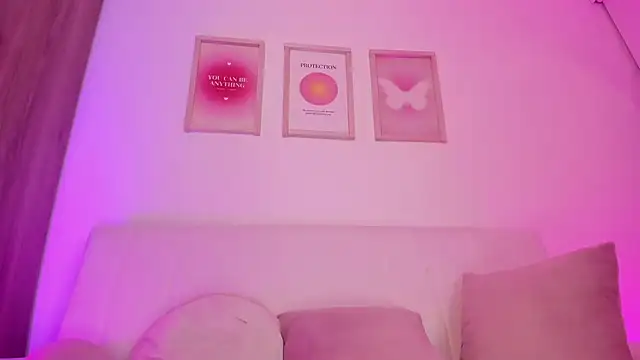 Steff London online show from 8, 3, 2025