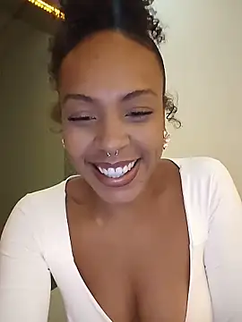 Julia Pretinha online show from 11, 5, 2026