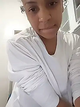 Julia Pretinha online show from 8, 11, 2025