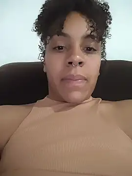 Julia Pretinha online show from 15, 12, 2025