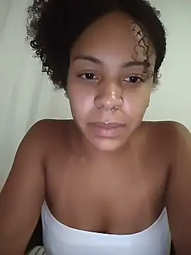 Julia Pretinha online show from 5, 2, 2026