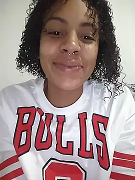 Julia Pretinha online show from 9, 5, 2026