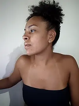 Julia Pretinha online show from 15, 2, 2026