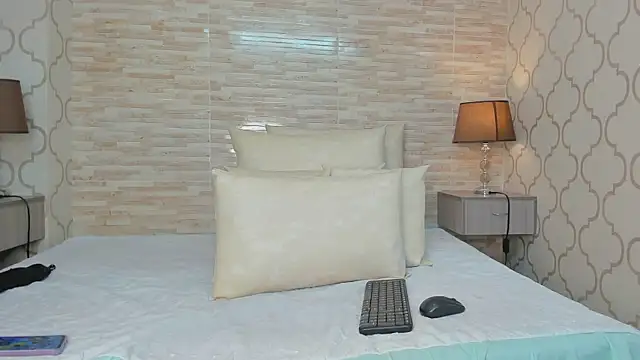 ZoeSmitth online show from 22, 2, 2025