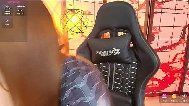 Fluffy Bubble21 online show from 15, 11, 2025