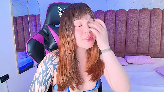 Fluffy Bubble21 online show from 26, 3, 2026