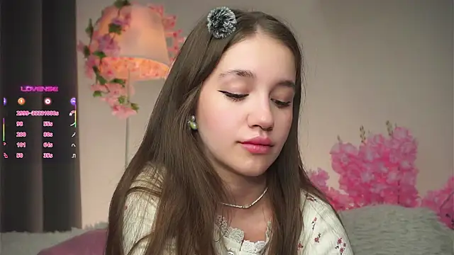 AmiLewis online show from 5, 10, 2025