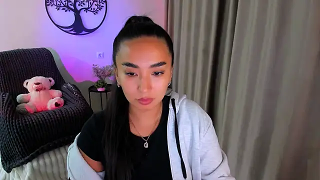 worldofkim online show from 15, 10, 2025