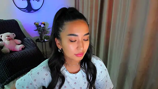 worldofkim online show from 30, 10, 2025