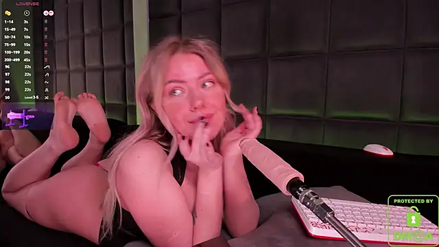 Snapshot of NateHalll chatting on 12, 3, 2025 NateHalll online show from 12, 3, 2025