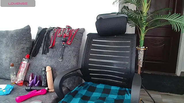 yummy sweet caramel online show from 27, 9, 2025