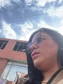 Miah gomez  online show from 22, 3, 2025