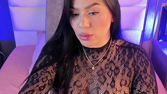 Miah gomez  online show from 13, 4, 2026