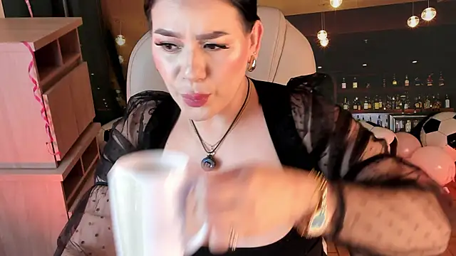 Snapshot of Miah_gomez_ chatting on 24, 6, 2026 Miah gomez online show from 24, 6, 2026