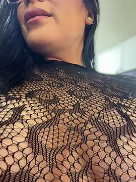Miah gomez  online show from 24, 4, 2026