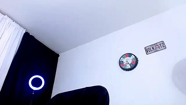 Antonywebb94 online show from 14, 4, 2026