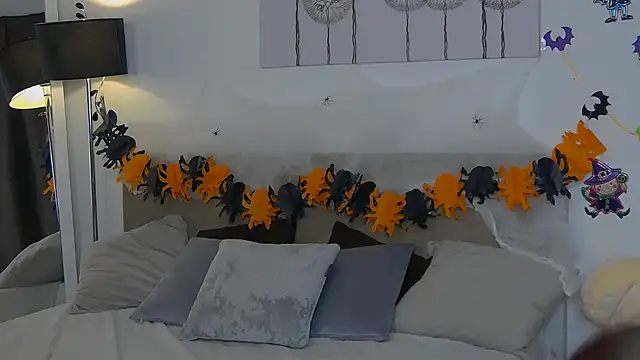 CassKiera online show from 30, 10, 2025