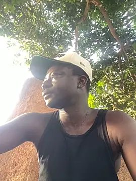 Snapshot of BigBrotherFreak chatting on 5, 4, 2026 BigBrotherFreak online show from 5, 4, 2026