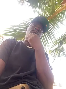 Snapshot of BigBrotherFreak chatting on 13, 4, 2026 BigBrotherFreak online show from 13, 4, 2026