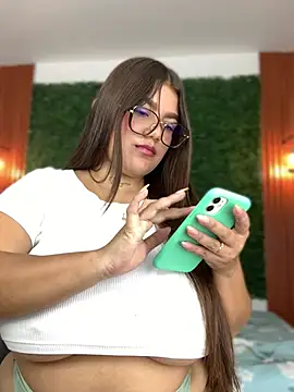 Michellesexxy online show from 28, 1, 2025