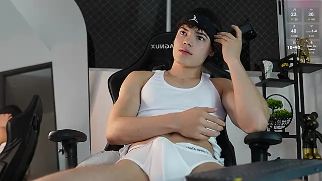 Max cortes1 online show from 10, 9, 2025