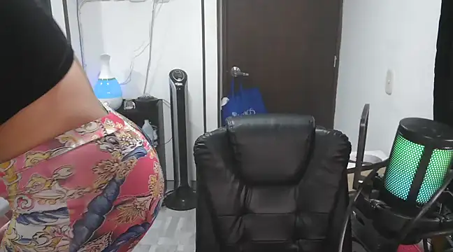 Snapshot of CarolinaRincon chatting on 16, 3, 2025 CarolinaRincon online show from 16, 3, 2025