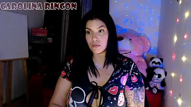 Snapshot of CarolinaRincon chatting on 16, 12, 2025 CarolinaRincon online show from 16, 12, 2025