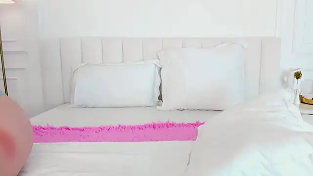 Snapshot of BELLALIMA chatting on 4, 11, 2025 BELLALIMA online show from 4, 11, 2025