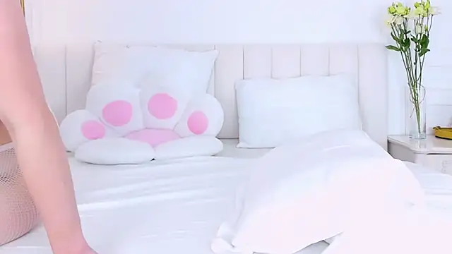 Snapshot of BELLALIMA chatting on 3, 3, 2025 BELLALIMA online show from 3, 3, 2025