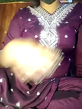 luckygirl 143 online show from 18, 2, 2025