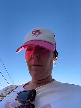 eveangelll online show from 17, 6, 2026