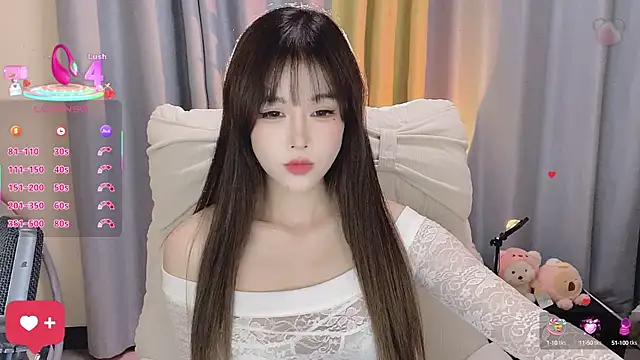 Snapshot of 7-Love chatting on 11, 9, 2025 7-Love online show from 11, 9, 2025