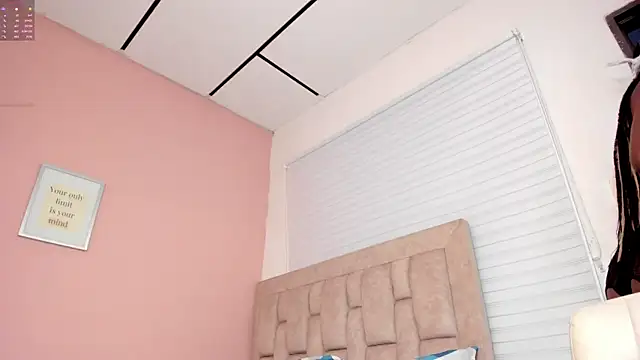 scarlet darling26 online show from 23, 1, 2025