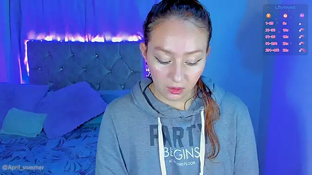 April sommer1 online show from 20, 11, 2025